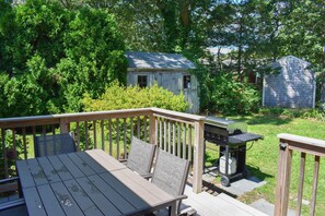 Outdoor dining - Light and bright two bedroom home in Harwich featuring central air! (West Harwich)
