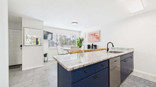 Interior - Blue Surf 18-Gulf Views-Pets OK-Sleeps 8 (Miramar Beach)