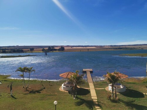  Lagoon Refuge: Leisure and Comfort for Large Groups and your family!