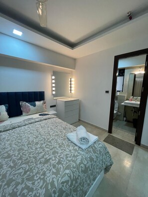 1 bedroom, iron/ironing board, internet, bed sheets