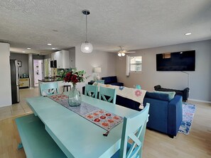 Smart TV - Lillypad | Pet Friendly, Screened Porch, Great Location! (Tybee Island)