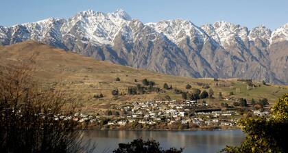 The Alcove - sleeps 4, hot tub