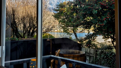 The Alcove - sleeps 4, hot tub