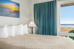 1 bedroom, iron/ironing board, WiFi, bed sheets - Ocean view studio, no stairs-Full Kitchen, Patio! (Lincoln City)