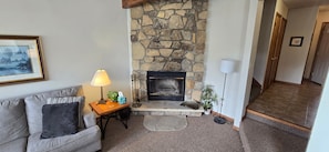 Fernseher, Kamin