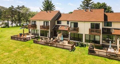 Deep Creek Getaway | Lakefront + Pool Access