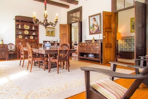 Apartment | 5 bedrooms, Internet