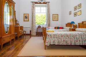 Apartment | 5 bedrooms, Internet