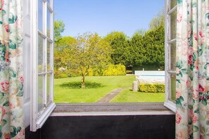 Apartment | 5 bedrooms, Internet