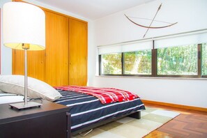 3 bedrooms, Internet - Liiiving in Caminha Oak Tree Chill House (Caminha)