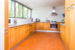 House | 3 bedrooms, Internet