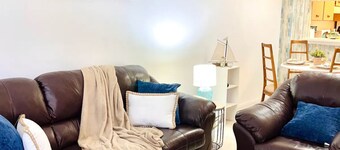 Charming 2BR/2BA Townhome with Patio near Disney