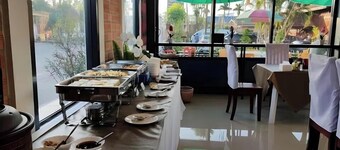 Dongsay Hotel Thakhek