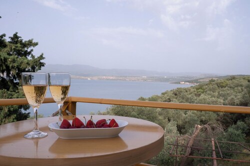 Delightful cottage with AC in charming Amfilochia