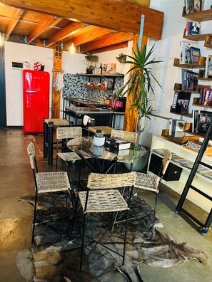 Dining - Lofty Hipster (Johannesburg)