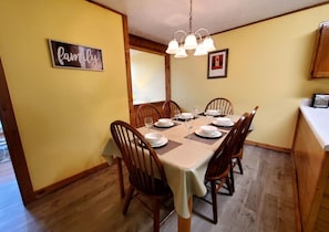 Casa família, 3 quartos, para não fumantes, cozinha | Opções para refeição no quarto