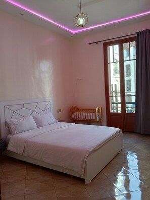 3 chambres, bureau, fer et planche à repasser, Wi-Fi gratuit