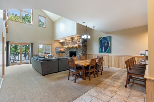 Indoor Pool| Hot Tub| Sauna| Game Room| #834