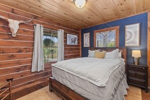 3 habitaciones, tabla de planchar con plancha y acceso a internet