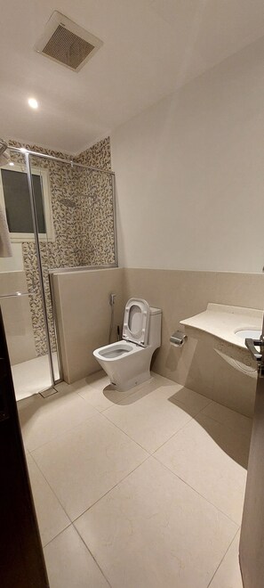 Classic Room | Bathroom