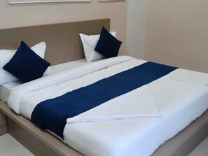 Deluxe dubbelrum | Skrivbord, arbetsyta för laptop och gratis wi-fi