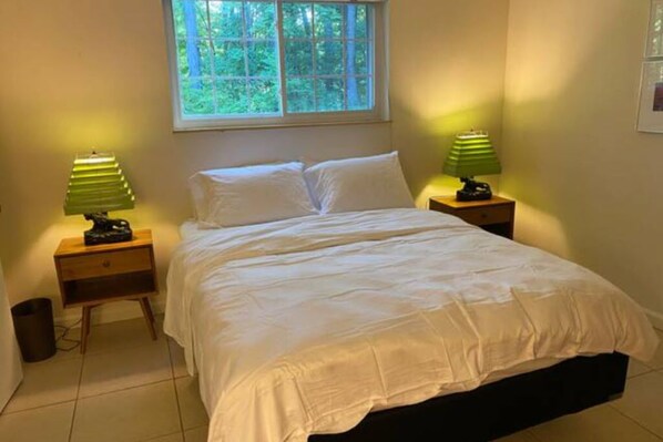 1 bedroom, WiFi, bed sheets