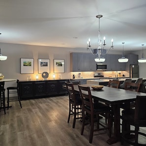 Dining - Cruisehaus ATL- handicap accessible, 4 beds on main floor (Atlanta)
