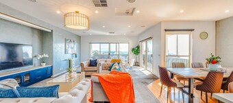 StayAU Newly Coastal 5BR Escape w/Pool Table