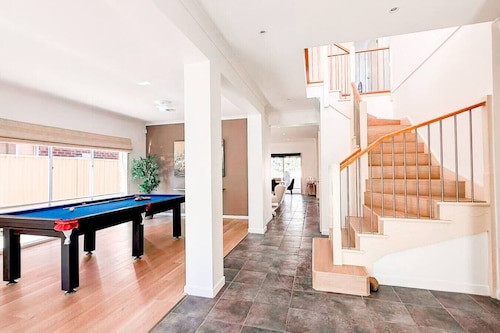 StayAU Family Haven Pet-Friendly Caroline Springs