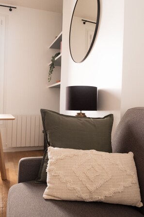 Interior - Charming apartment in Montmartre (Paris)