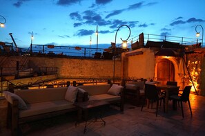 Terrace/patio - center cave house (Nevşehir)