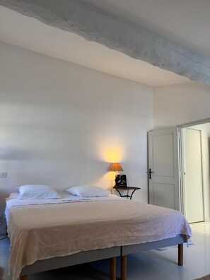 3 Schlafzimmer, Bügeleisen/Bügelbrett, WLAN, Bettwäsche