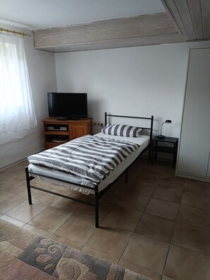1 chambre, accès Internet, draps fournis