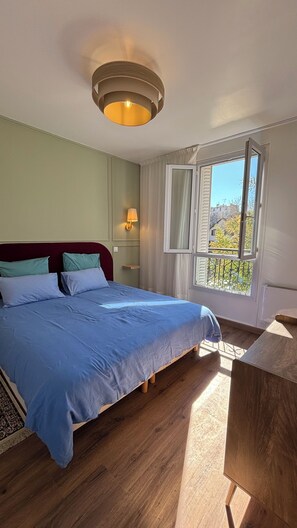 2 bedrooms, iron/ironing board, Internet, bed sheets