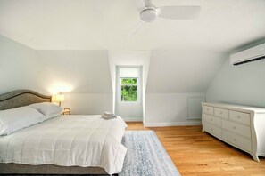 3 Schlafzimmer, Schreibtisch, Bügeleisen/Bügelbrett, kostenloses WLAN