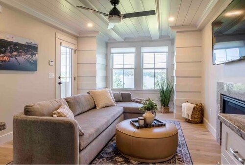 Winnipesaukee Lakefront with Boat Dock Home in Paugus Bay