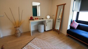 Deluxe Double Room, Balcony, Garden View