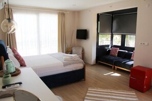 In-room safe, blackout curtains, soundproofing, iron/ironing board - Maison Çeşme (Çeşme)