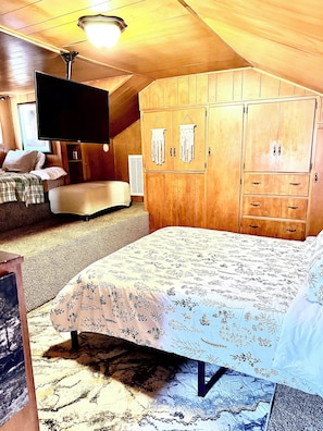 1 habitación, tabla de planchar con plancha, wifi gratis y ropa de cama