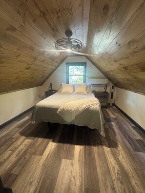 1 bedroom, bed sheets