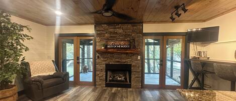 TV, fireplace, DVD player