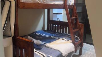 5 bedrooms