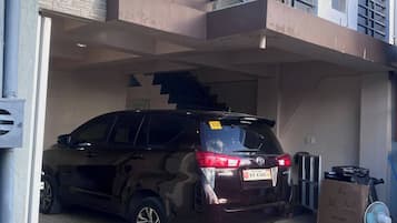 House, 5 Bedrooms, Smoking, Balcony | Exterior detail