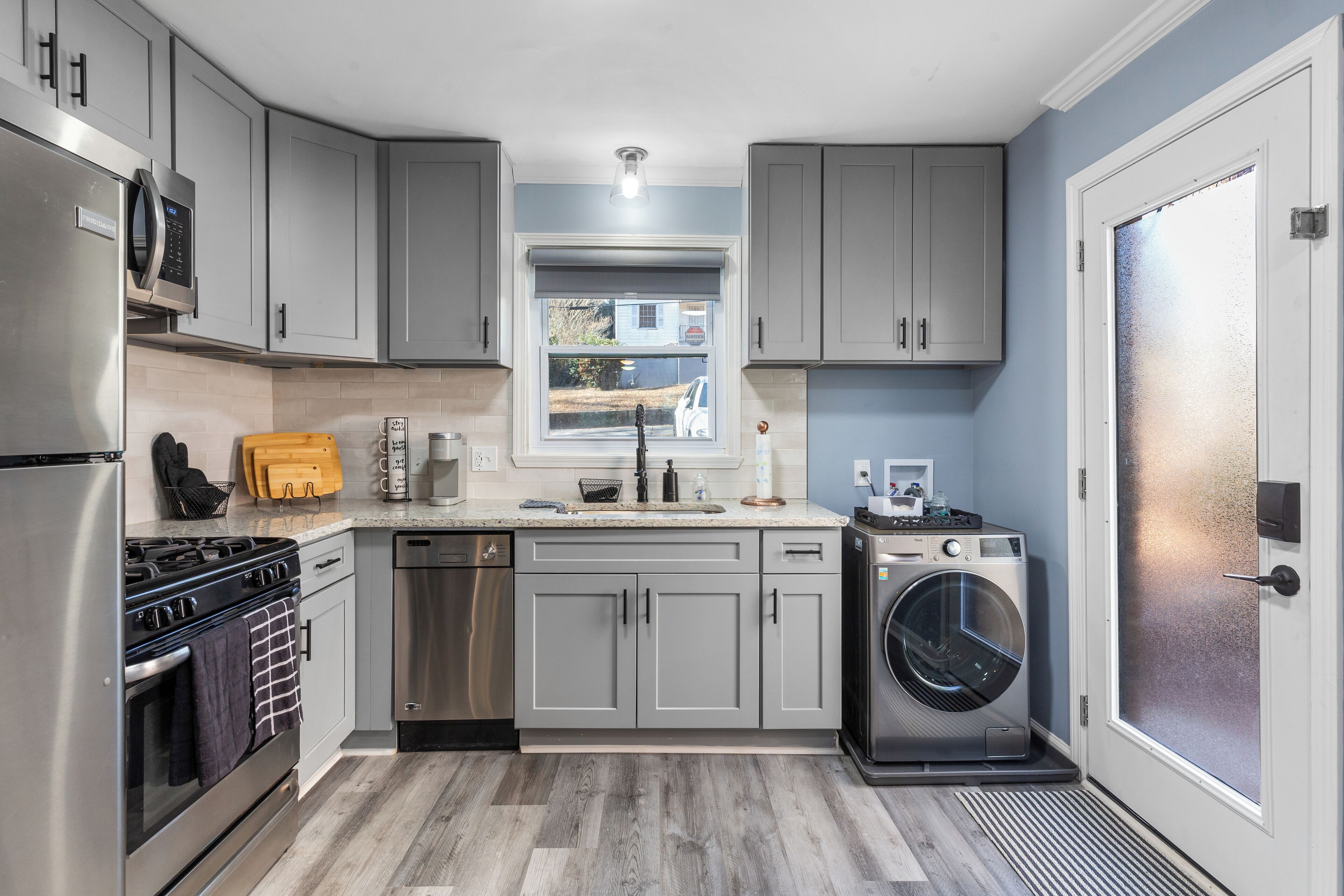 Microwave, oven, stovetop, dishwasher