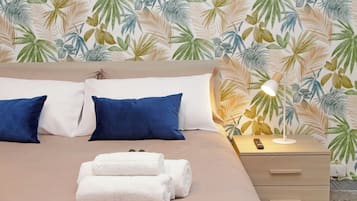 Iron/ironing board, WiFi, bed sheets