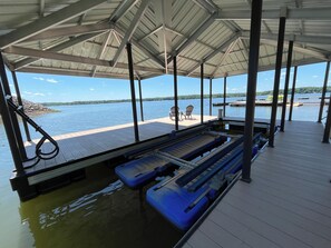Marina - Dockside Dreamz- Full duplex lake fun for 12 (Clarksville)