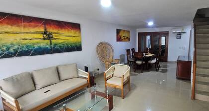 Room-guest House With AC, Close to Histo