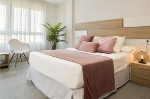 2 bedrooms, iron/ironing board, Internet, bed sheets