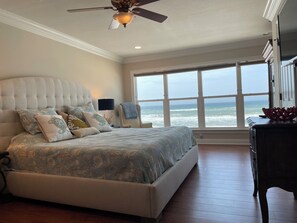 2 bedrooms, iron/ironing board, free WiFi, bed sheets - Beach Front Townhome – 2 BR, 3 BA - Deck Overlooking Gulf & Steps to the Beach (Panama City Beach)