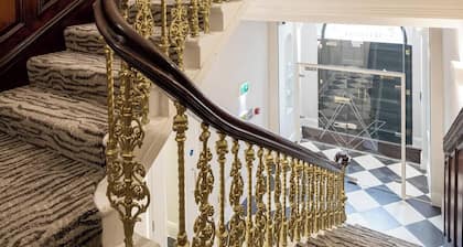 Unique City Centre Luxury Three Bed Apartment